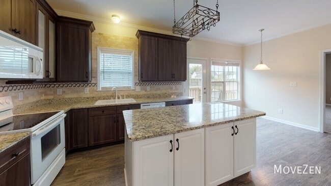 Building Photo - 2916 Hayward Ct