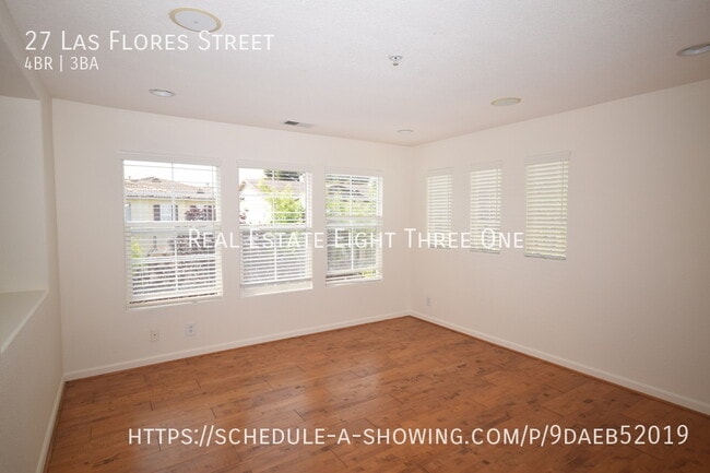 Building Photo - 27 Las Flores St