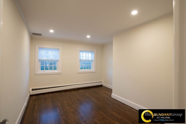 Building Photo - 40 Puddingstone Ln