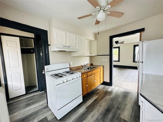 Building Photo - 78 Garden St