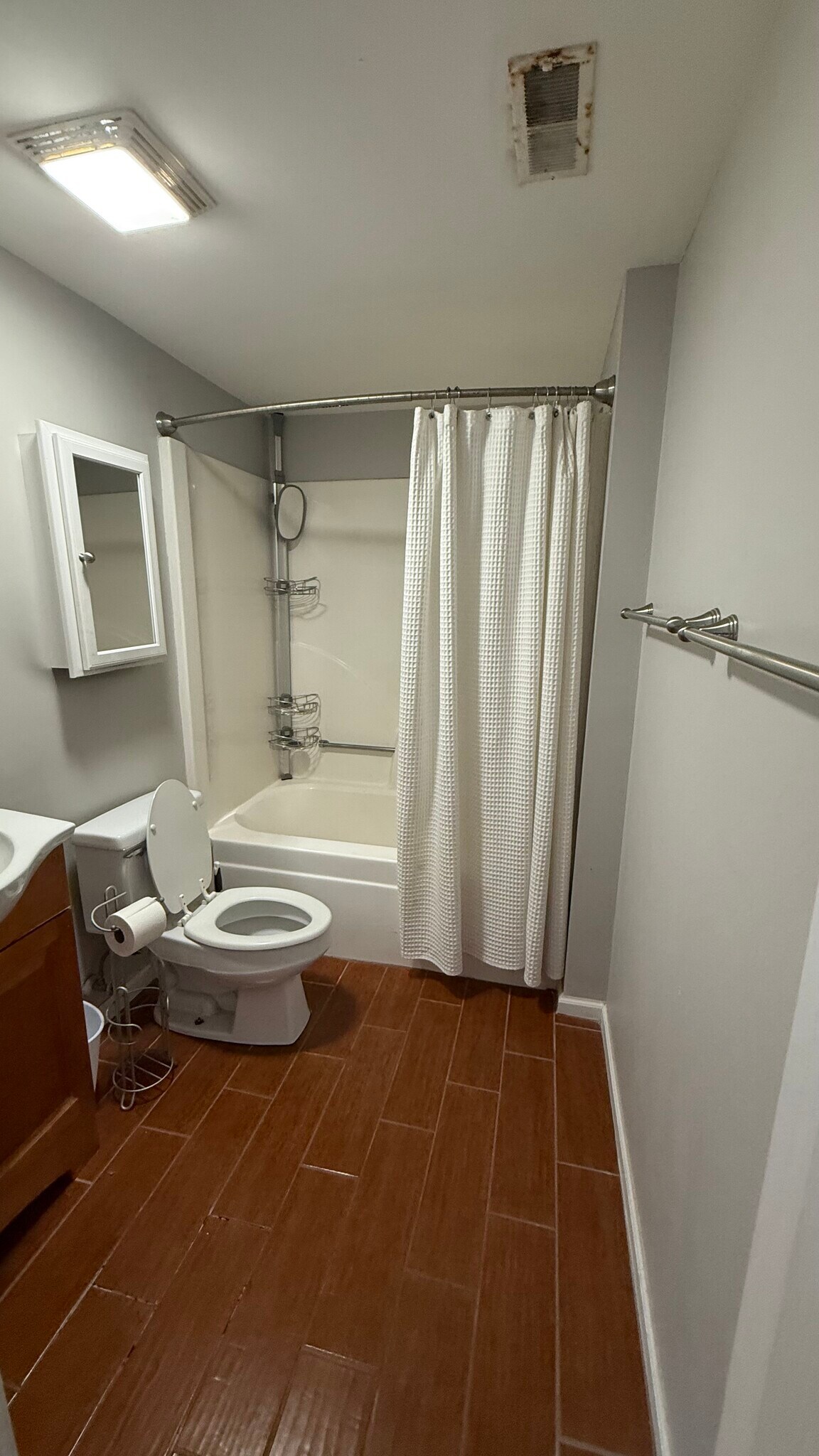 Hall Bath - 286 Ashley Ave