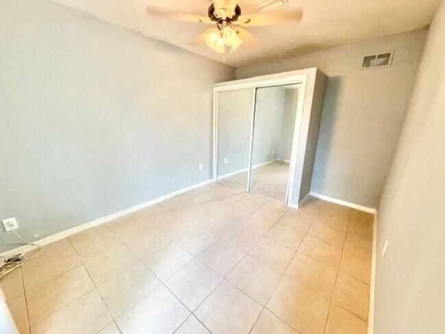 Building Photo - Deltona - 1 Bedroom, 1 Bathroom – $1,100.00