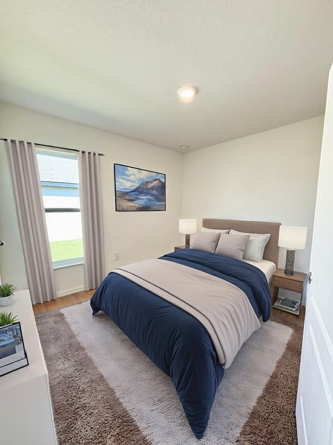Building Photo - Your Dundee 4Beds/2Baths dream home – conv...