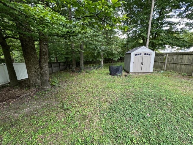 Building Photo - 3507 Spring Rd