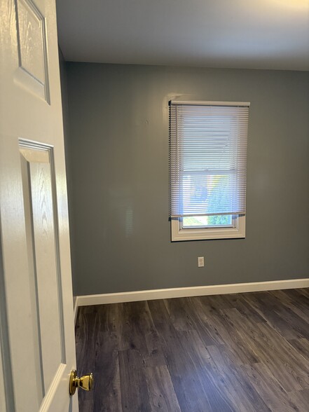 Bedroom #1 - 1346 W North St