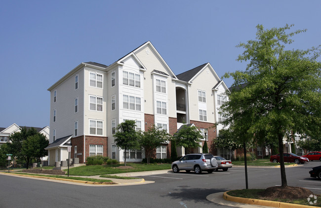 Building Photo - County Center Crossing