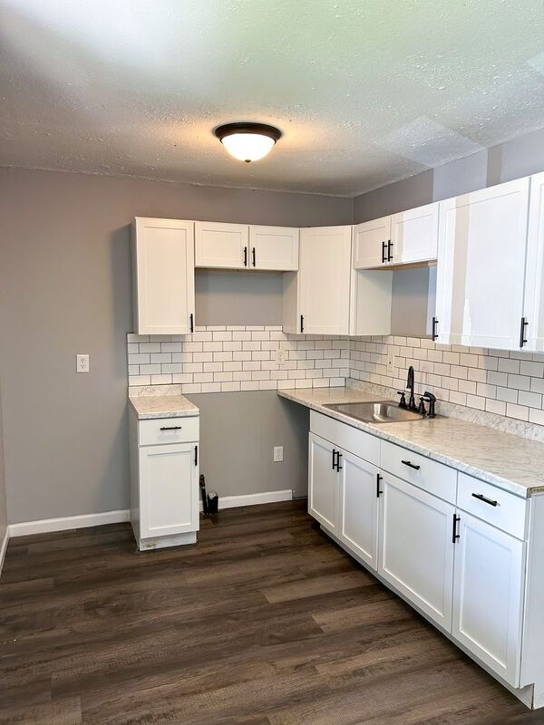 Building Photo - 1510 Omar Dr