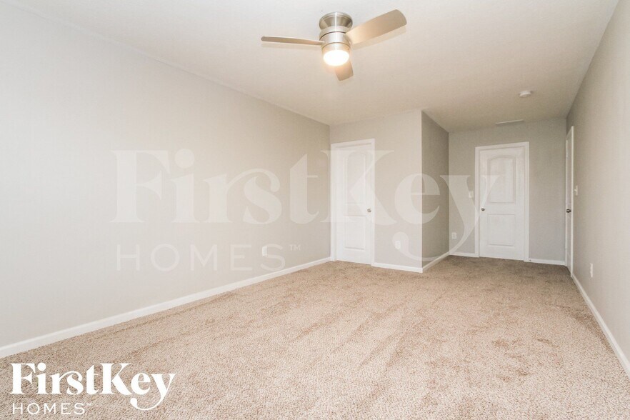 Building Photo - 8126 Oakley Ln