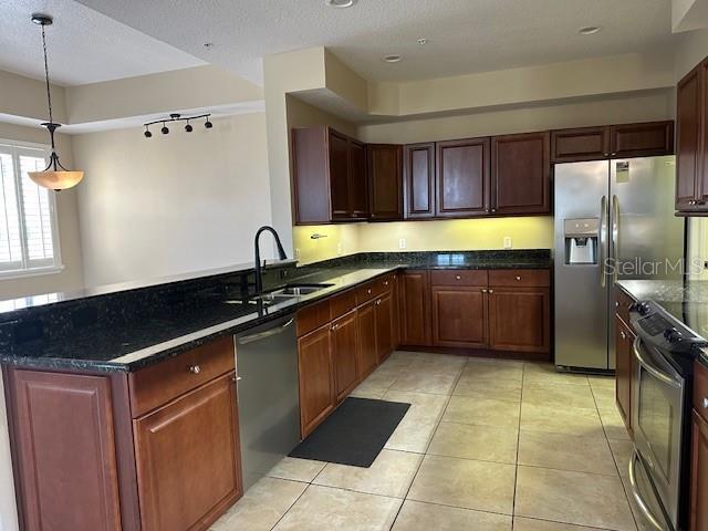 Building Photo - 606 Wells Ct