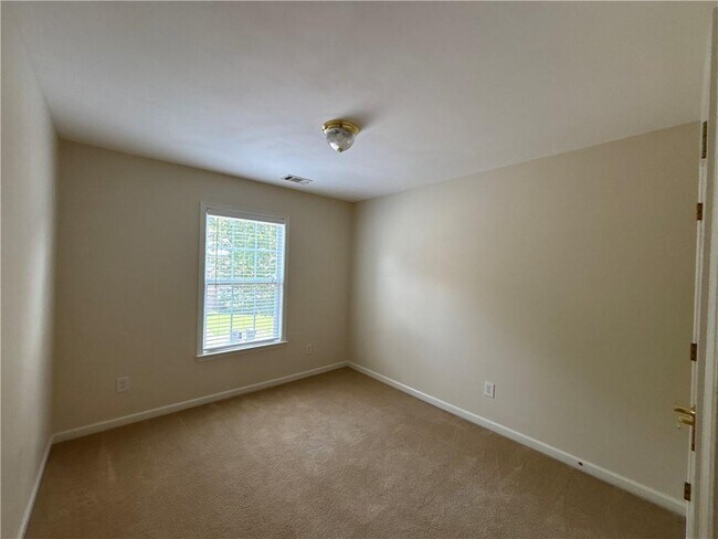 Building Photo - 230 Collins View Ct