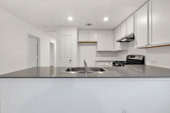 Building Photo - Beautiful Rental Home Located near 410 and Old Pearsall Rd.