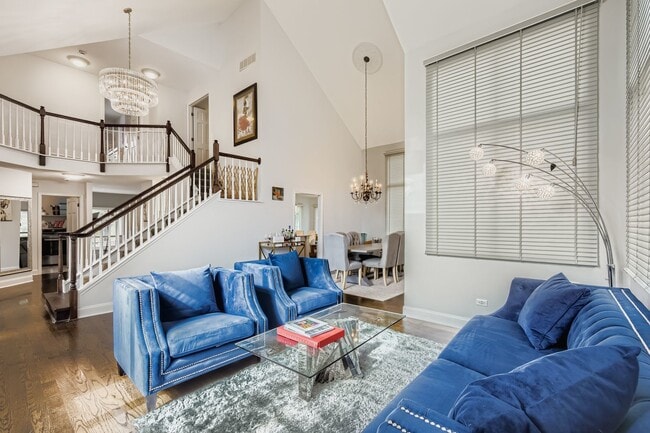 Building Photo - 53 Falcon Pl