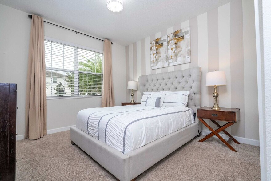 Building Photo - 4827 Kings Castle Cir