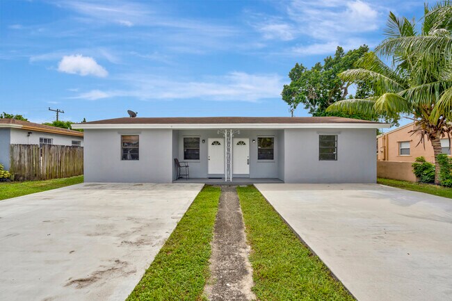 Building Photo - 6126 SW 19th St