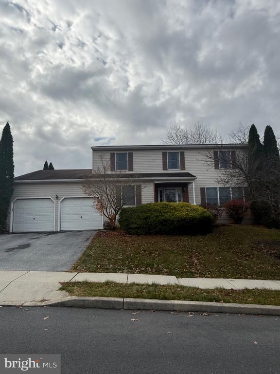 Building Photo - 28 Willow Way Dr