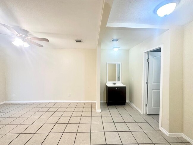 Building Photo - 5101 Purple Sage Dr