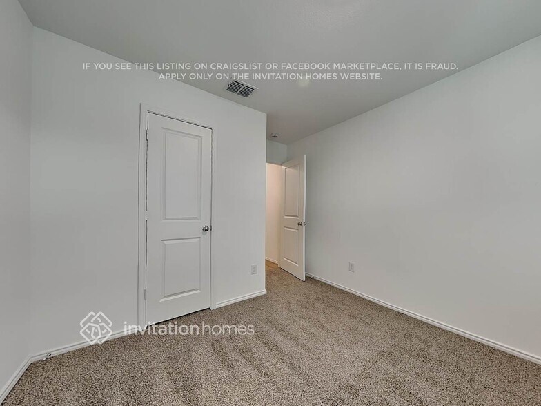 Building Photo - 512 Autumnwood Way