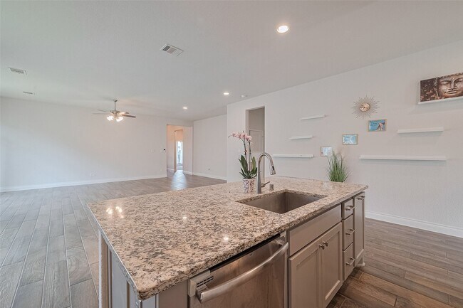 Building Photo - 6906 Montclair Colony Trl