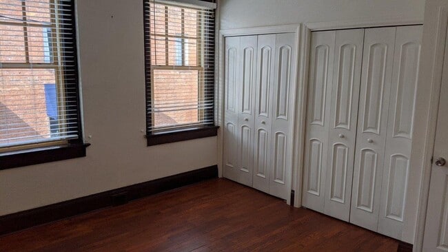Building Photo - MainStN446