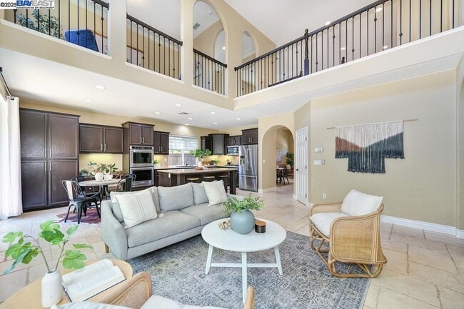Building Photo - 1207 Villagio Dr