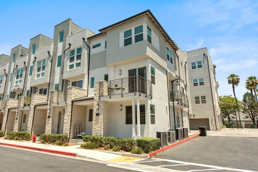 Building Photo - 1426 S Urbana St