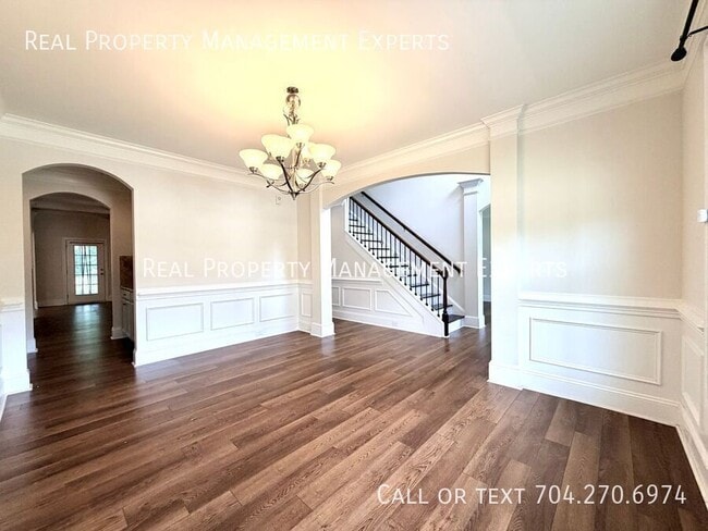Building Photo - 9416 Scorpio Ln