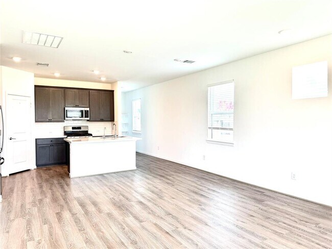 Building Photo - 21746 Heather Elm Dr