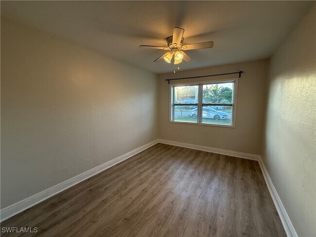 Building Photo - 6675 Fiesta Way