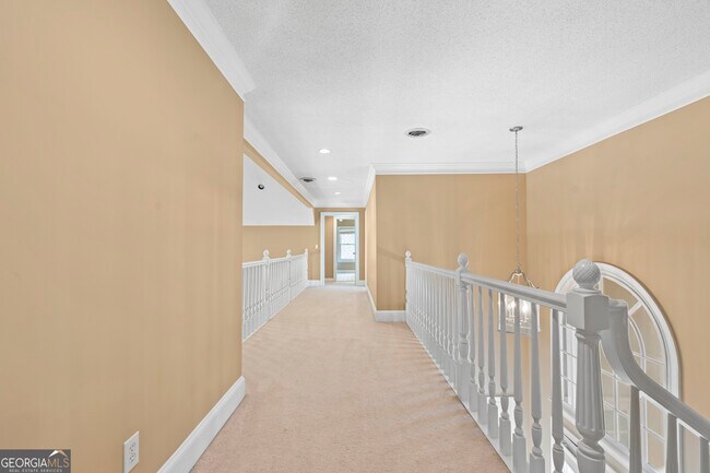 Building Photo - 235 Smokerise Trce