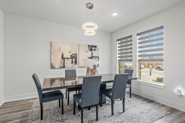 Building Photo - 5363 Orsini Blfs