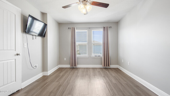 Building Photo - 7456 Shadow Lake Dr