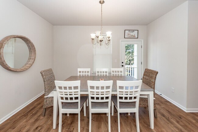 Building Photo - 4 Bedroom, 3.5 Bathroom Townhome in The Marshes at Cooper River - Charleston