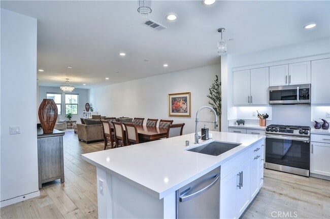 Building Photo - 224 Babson Ct