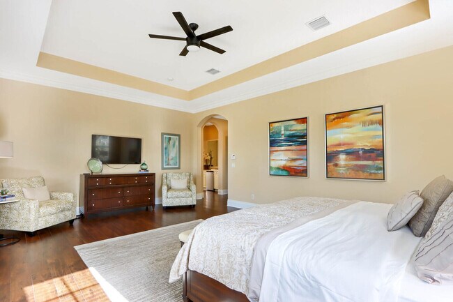 Building Photo - 124 Tulip Tree Ct