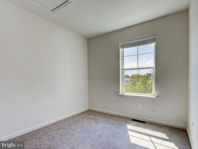 Building Photo - 510 Marshy Cv