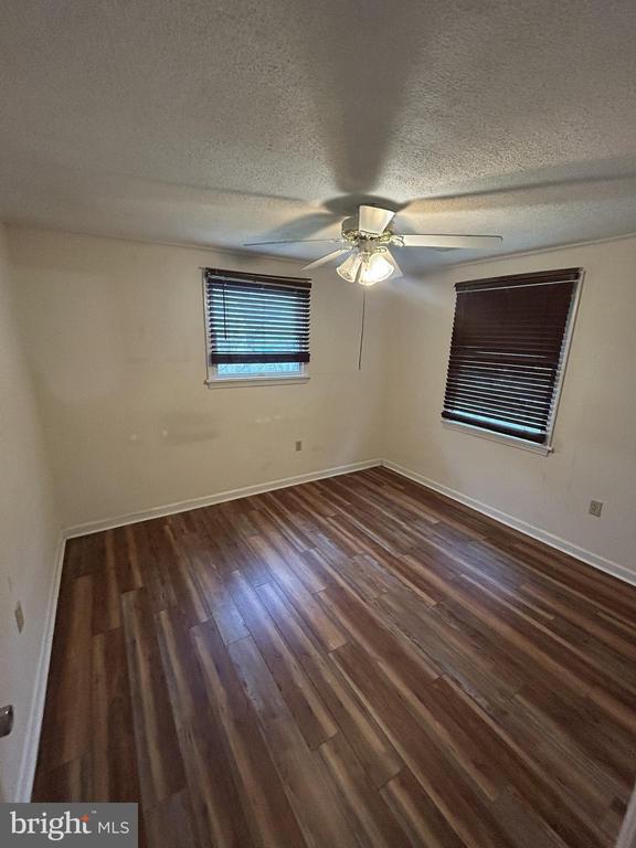 Building Photo - 26326 Skyview Dr