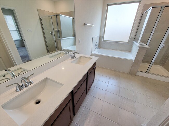 Building Photo - 2809 Cordova Hl Dr