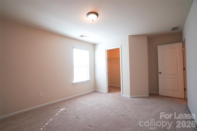 Building Photo - 5904 Stirlingshire Ct