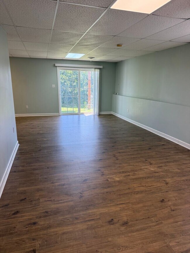 Building Photo - 1518 Ridge Ave