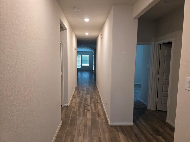Building Photo - 229 Cresta Cv Ct