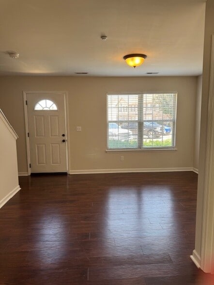 Building Photo - 1222 Elm Tree Commons Ct