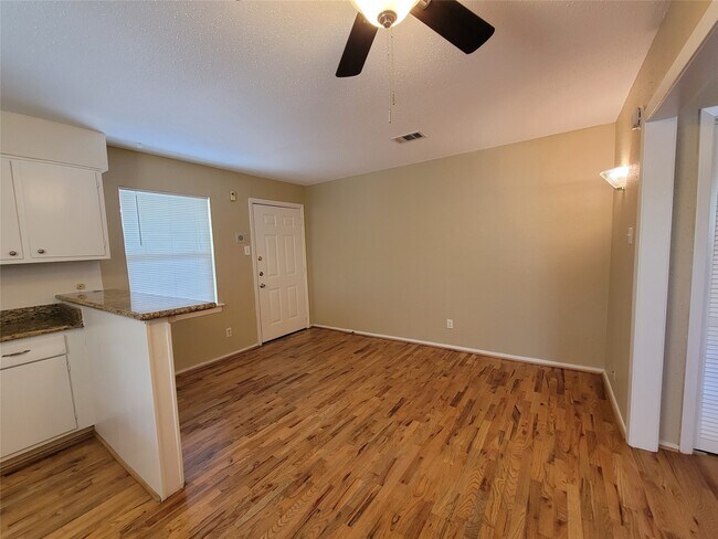 Building Photo - 845 Beverly St