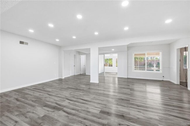 Building Photo - 10418 Gothic Ave