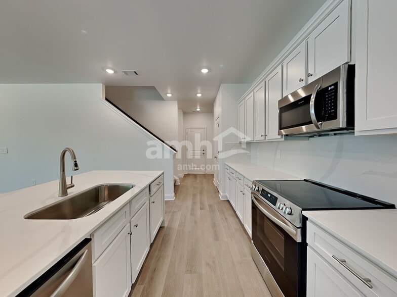 Building Photo - 720 Abilene Walk