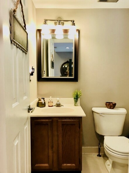 Building Photo - 1548 Ritchie Ln