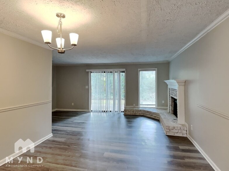 Building Photo - 4395 Coopers Creek Dr SE