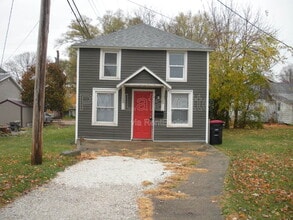 Building Photo - 106 E Vine St