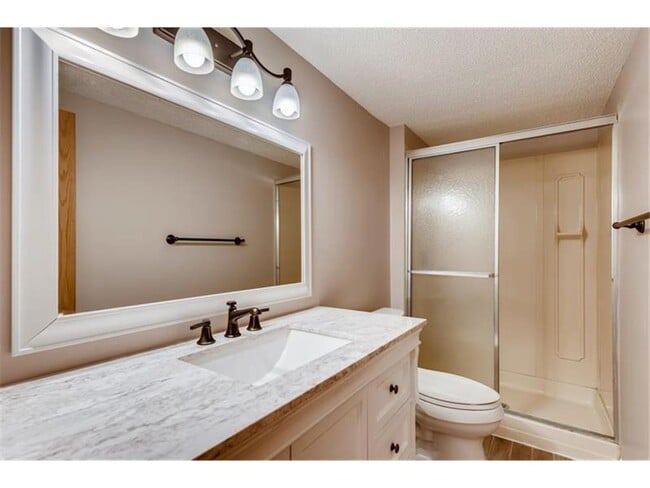 Building Photo - 7741 Heritage Rd