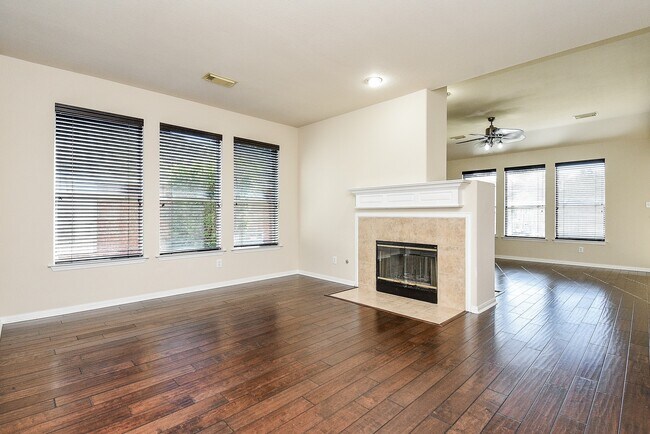 Building Photo - 9135 Edgeloch Dr