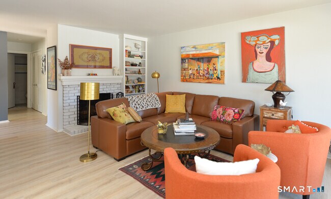 Building Photo - 44 Heritage Vlg